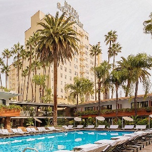 classic-travel-com-the-hollywood-roosevelt-pool-and-tower