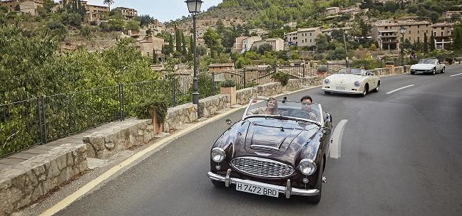 Belmond La Residencia couple