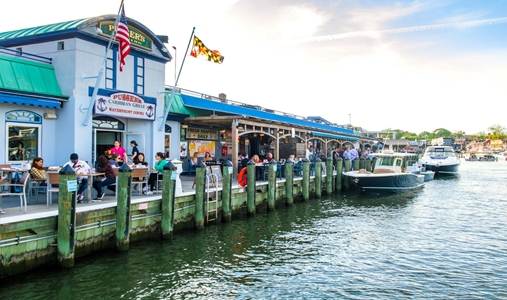 Annapolis Waterfront Hotel Autograph Collection - Pussers - Book on ClassicTravel.com