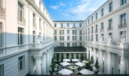 Hotel Atlantic Hamburg, Autograph Collection - Atrium - Book on ClassicTravel.com