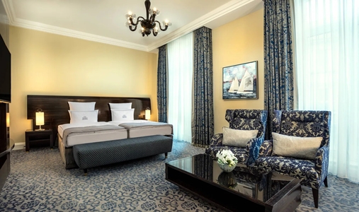 Hotel Atlantic Hamburg, Autograph Collection - Twin Twin Deluxe Guest - Book on ClassicTravel.com