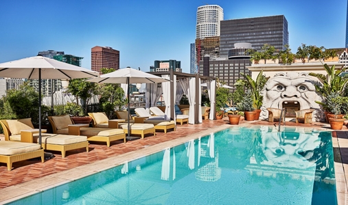 Hotel Per La Autograph Collection - Rooftop Pool - Book on ClassicTravel.com