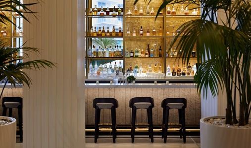 Cadillac Hotel and Beach Club Autograph Collection - Bar - Book on ClassicTravel.com