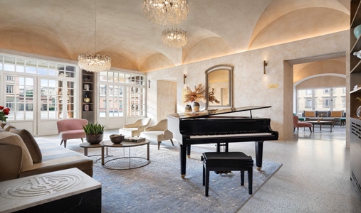 Grand Universe Lucca, Autograph Collection - Symphony Lounge - Book on ClassicTravel.com