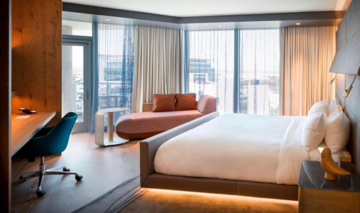 Hotel Nia Autograph Collection - Corner King Bay - Book on ClassicTravel.com