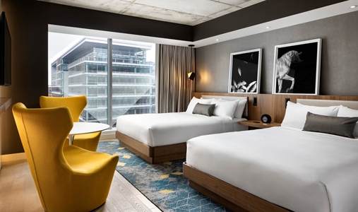 Humaniti Hotel Montreal, Autograph Collection - Halo Two Queens - Book on ClassicTravel.com