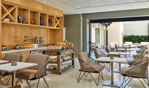Hotel Republic San Diego Autograph Collection- Veranda Lounge - Book on ClassicTravel.com
