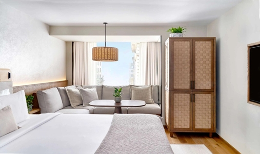 1 Hotel Mayfair - Lounge Kig - Book on ClassicTravel.com