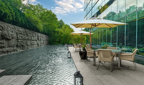 Banyan Tree Shanghai On the Bund - Oceans Terrace - Book on ClassicTravel.com