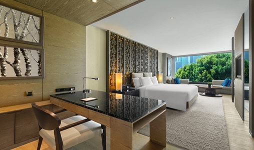 Banyan Tree Shanghai On the Bund - Riverside Retreat King - Book on ClassicTravel.com