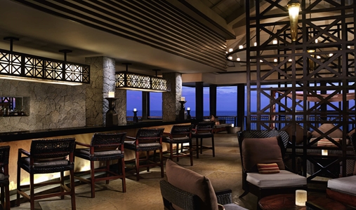 Banyan Tree Cabo Marqués - Las Vistas Bar & Lounge - Book on ClassicTravel.com