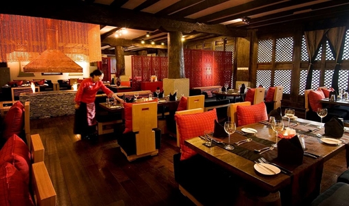 Banyan Tree Ringha - Llamo Restaurant - Book on ClassicTravel.com