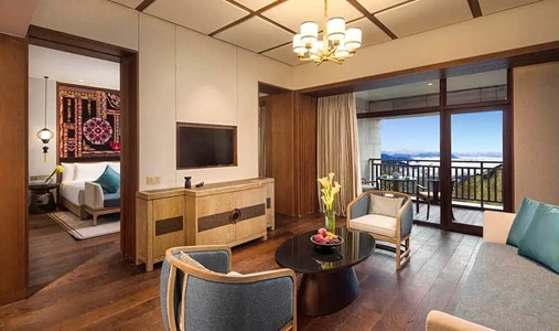 Banyan Tree Jiuzhaigou - Panoramic Suite - Book on ClassicTravel.com