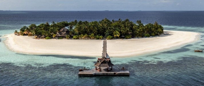 Banyan Tree Vabbinfaru - Aerial View - Book on ClassicTravel.com