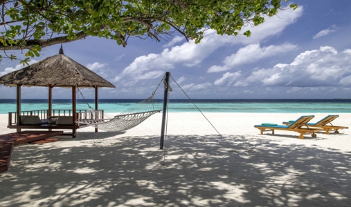 Banyan Tree Vabbinfaru - Beachfront Pool Villa 2 - Book on ClassicTravel.com