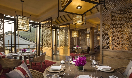 Banyan Tree Yangshuo - Bai Yun - Book on Classictravel.com