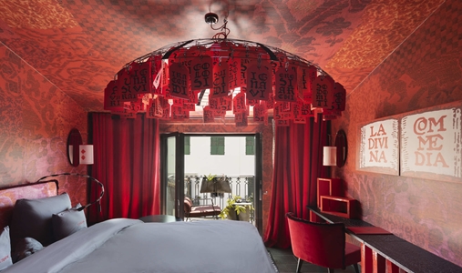 25hours Hotel Florence Piazza San Paolino - Medium Rosso - Book on ClassicTravel.com