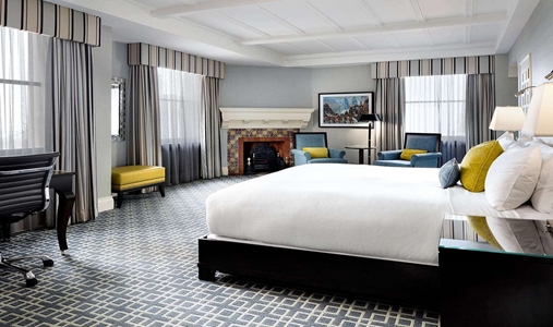 Fairmont Royal York - Guest Room 2 - Book on ClassicTravel.com
