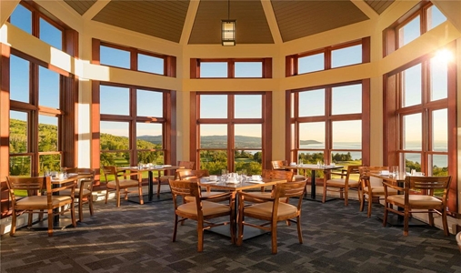 Fairmont Le Manoir Richelieu - Restaurant - Book on ClassicTravel.com