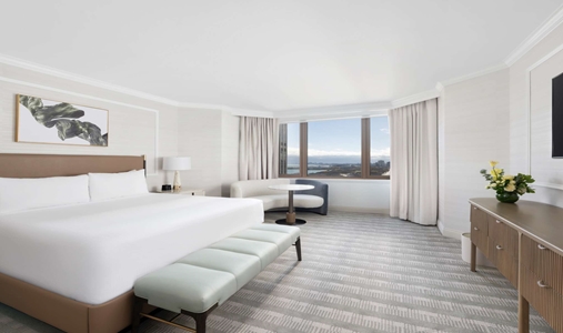 Fairmont Chicago, Millenium Park - Gold 1 Bedroom Suite - Book on ClassicTravel.com