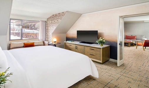 Fairmont Tremblant - Suite - Book on ClassicTravel.com