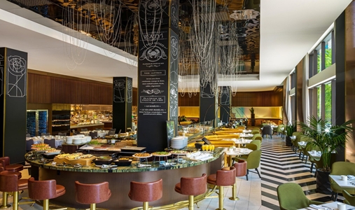 Fairmont The Queen Elizabeth - Restaurant - Book on ClassicTravel.com