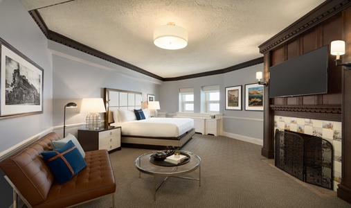 Fairmont Le Château Frontenac - Suite 2 - Book on ClassicTravel.com