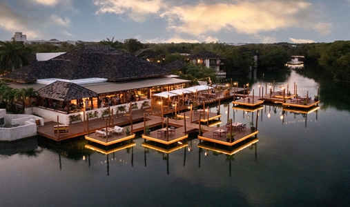 Fairmont Mayakoba - La Laguna Restaurant - Book on ClassicTravel.com