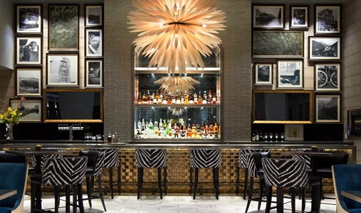 Fairmont Hotel Vancouver - Bar - Book on ClassicTravel.com