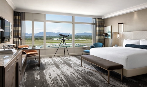 Fairmont Vancouver Airport - Fairmont Gold - Book on ClassicTravel.com