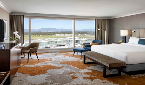 Fairmont Vancouver Airport - Suite - Book on ClassicTravel.com