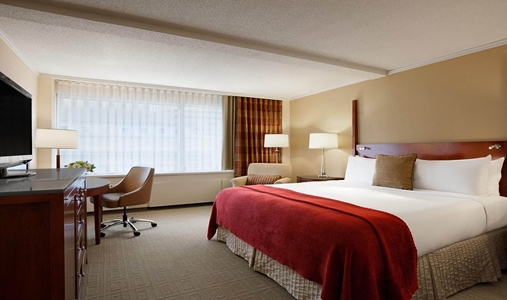 Fairmont Winnipeg - Guest Room - Book on ClassicTravel.com