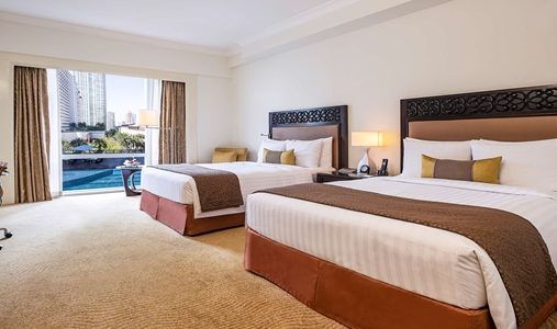 Fairmont Makati - Deluxe Room Double - Book on ClassicTravel.com