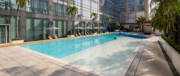 Fairmont Makati - Pool - Book on ClassicTravel.com