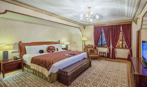 Fairmont Peace Hotel - Guest Room 3 - Book on ClassicTravel.com