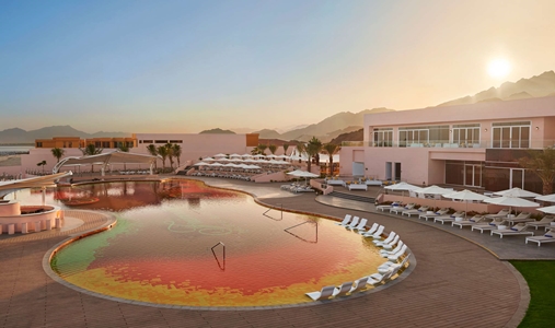 Fairmont Fujairah Beach Resort - Pool - Book on ClassicTravel.com