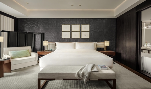 Fairmont Wuhan - Gold King Non Smoking - Book on ClassicTravel.com