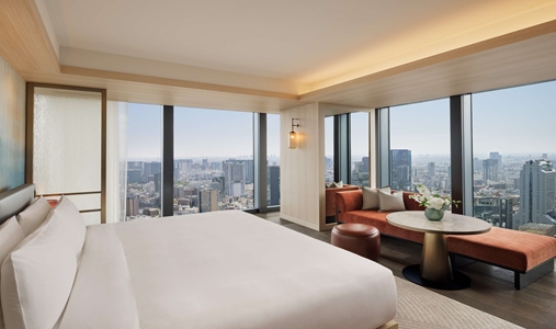 Fairmont Tokyo - Fairmont Gold Suite King - Book on ClassicTravel.com
