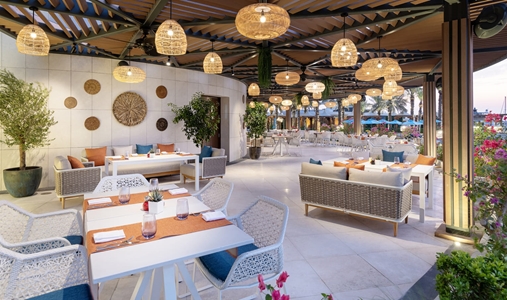 Four Seasons Hotel Doha - Makani Beach Club - Book on ClassicTravel.com