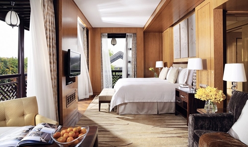 Four Seasons Hotel Hangzhou - Panorama Garden Room View - Book on ClassicTravel.com