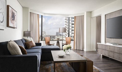 Four Seasons Houston - Photo #6