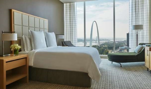 Four Seasons Hotel St Louis