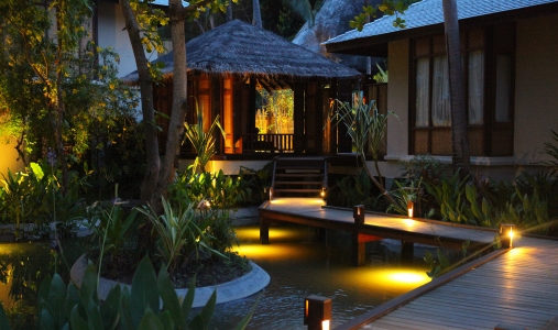 classictravel.com-Anantara Rasananda Koh Phangan -Pathway to Garden Pool Suites