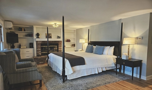 The Manor on Van Horn Estate - Wellington - Book on ClassicTravel.com