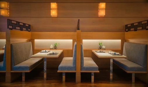 Hyatt Regency Tokyo - Jade Garden Seating - Book on ClassicTravel.com
