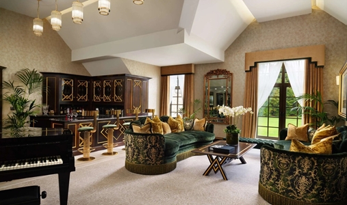 Grantley Hall - Presidential Suite Living - Book on ClassicTravel.com