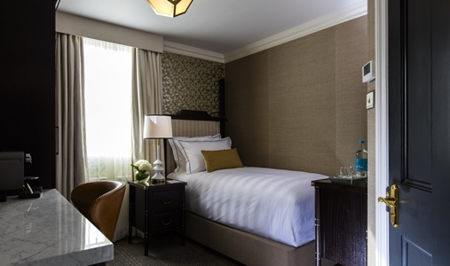 The Academy - Townhouse Single - Book on ClassicTravel.com