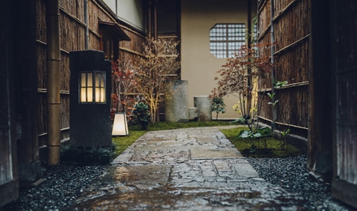 Sowaka - Entrance - Book on ClassicTravel.com