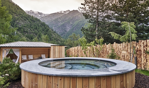Goldene Rose Karthaus - Whirlpool - Book on ClassicTravel.com