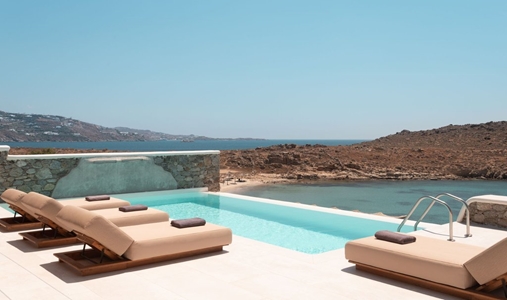 Casa Del Mar - Su Casa Beachfont Infinity Pool Villa View - Book on ClassicTravel.com